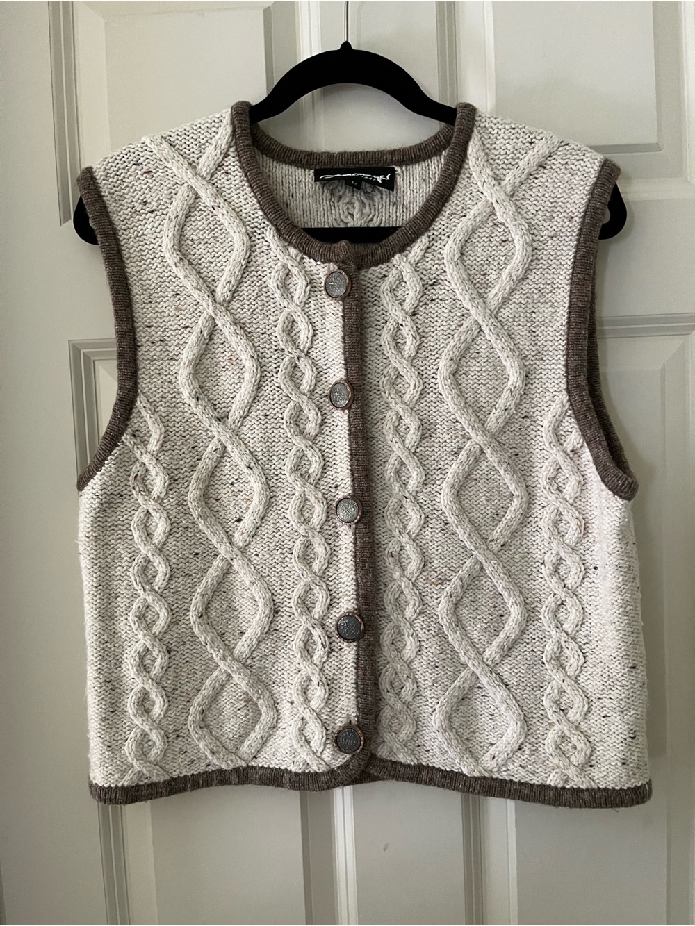 Vintage Obermeyer cable knit flecked button down sweater vest contrast trim L